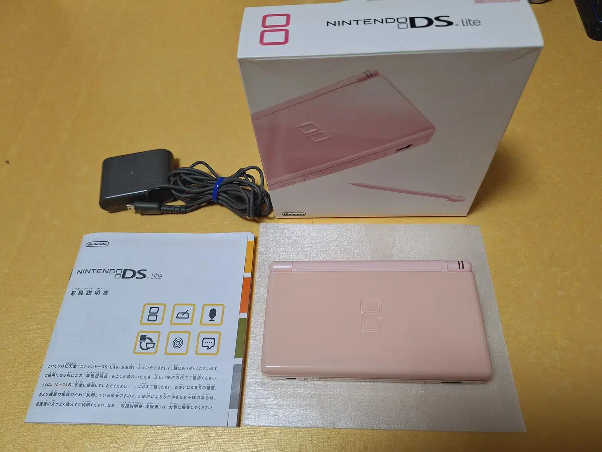 미품급 닌텐도 DS LITE 핑크 일본판 박스셋 dslite dsi 아님